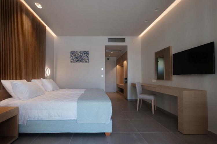 Double Swim-Up | Destino Blue Hotel & Spa | Sidari, Corfu